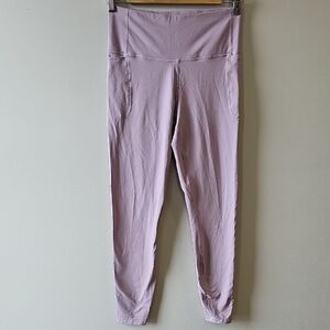 Under Armour Medium Pink Athletic Leggings